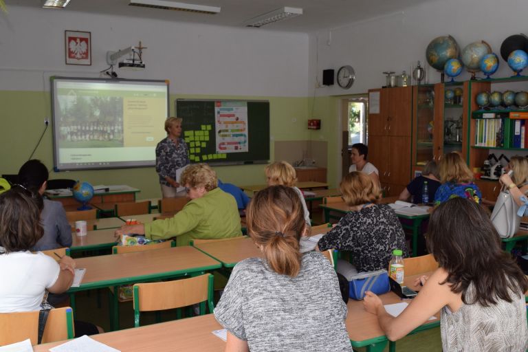 Szkolny Dzień Bezpieczeństwa Cyfrowego w Jadwisinie